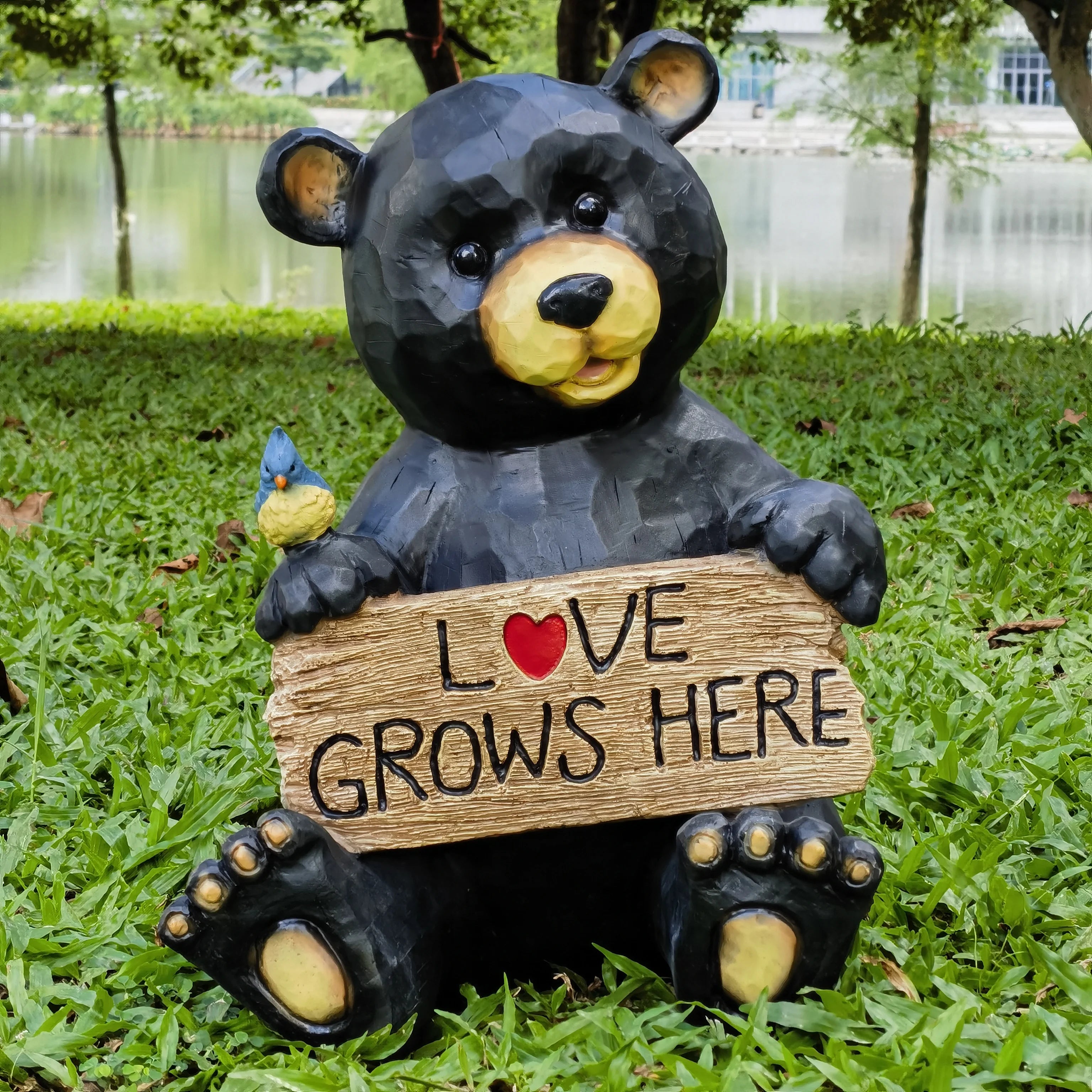 SITTING BEAR™ – LOVE GROWS HERE GARDEN DECOR – 75619-T
