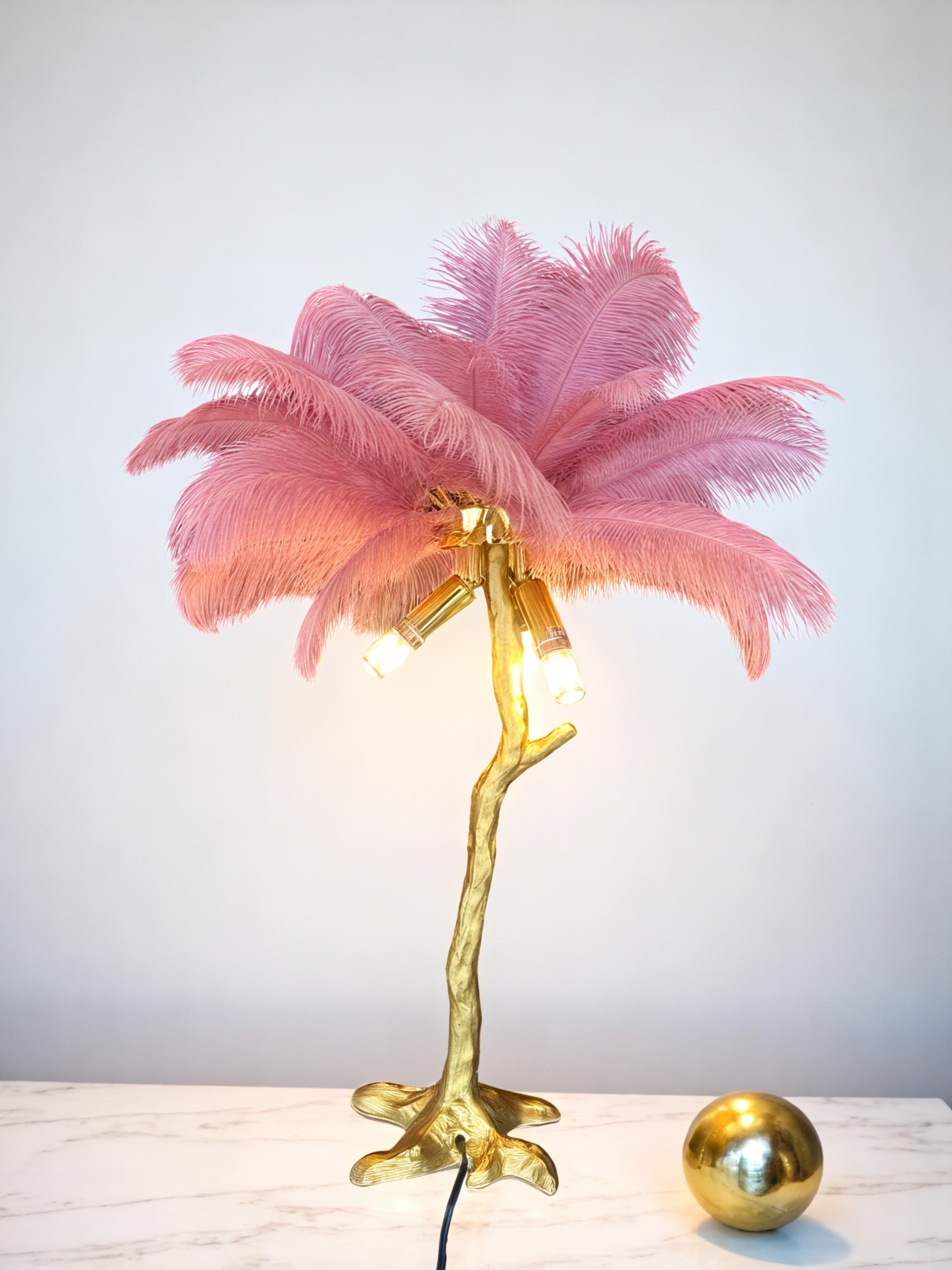 Golden Palm Feather Table Lamp