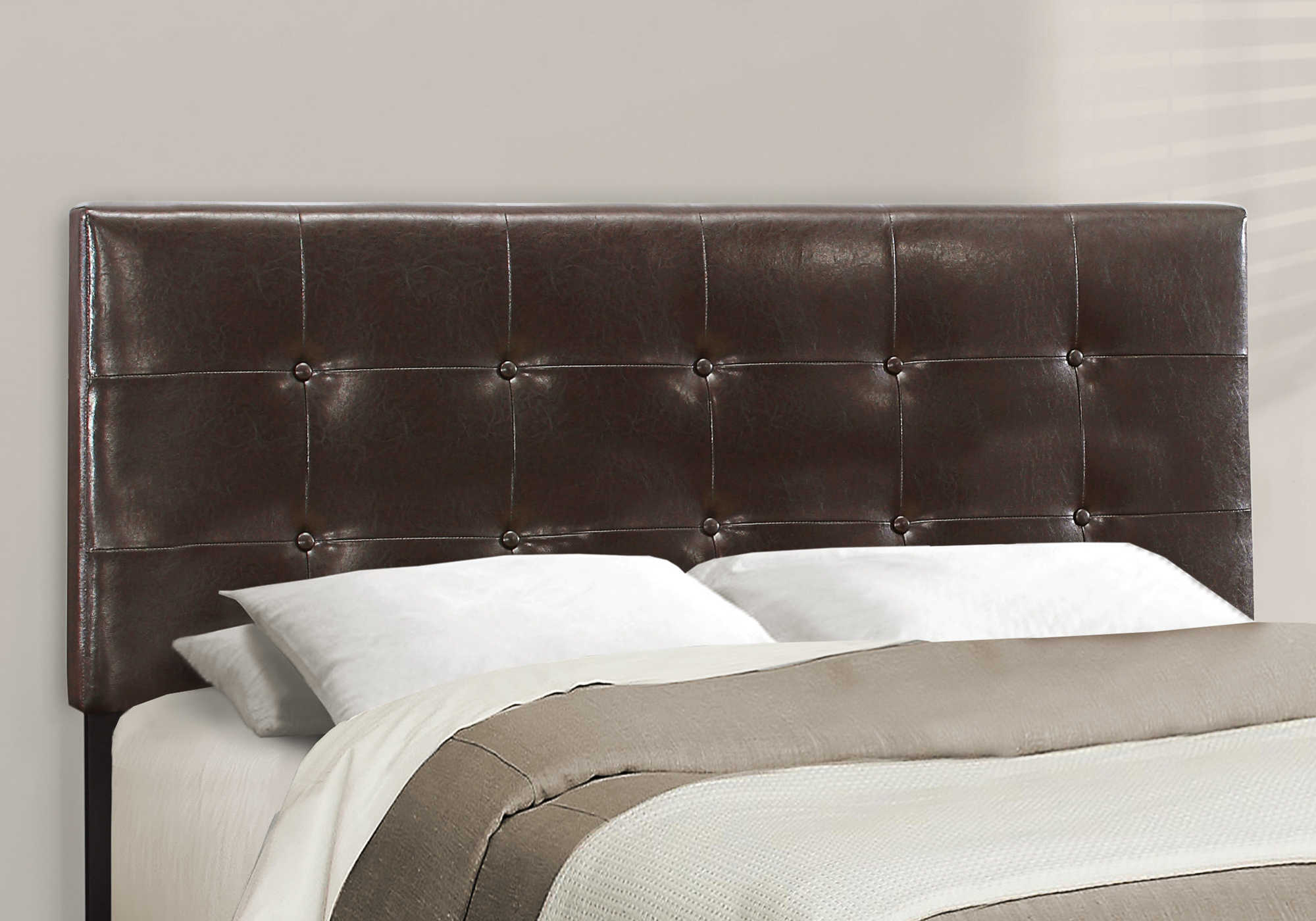 VÉRONE™ – UPHOLSTERED BED – I-5922Q