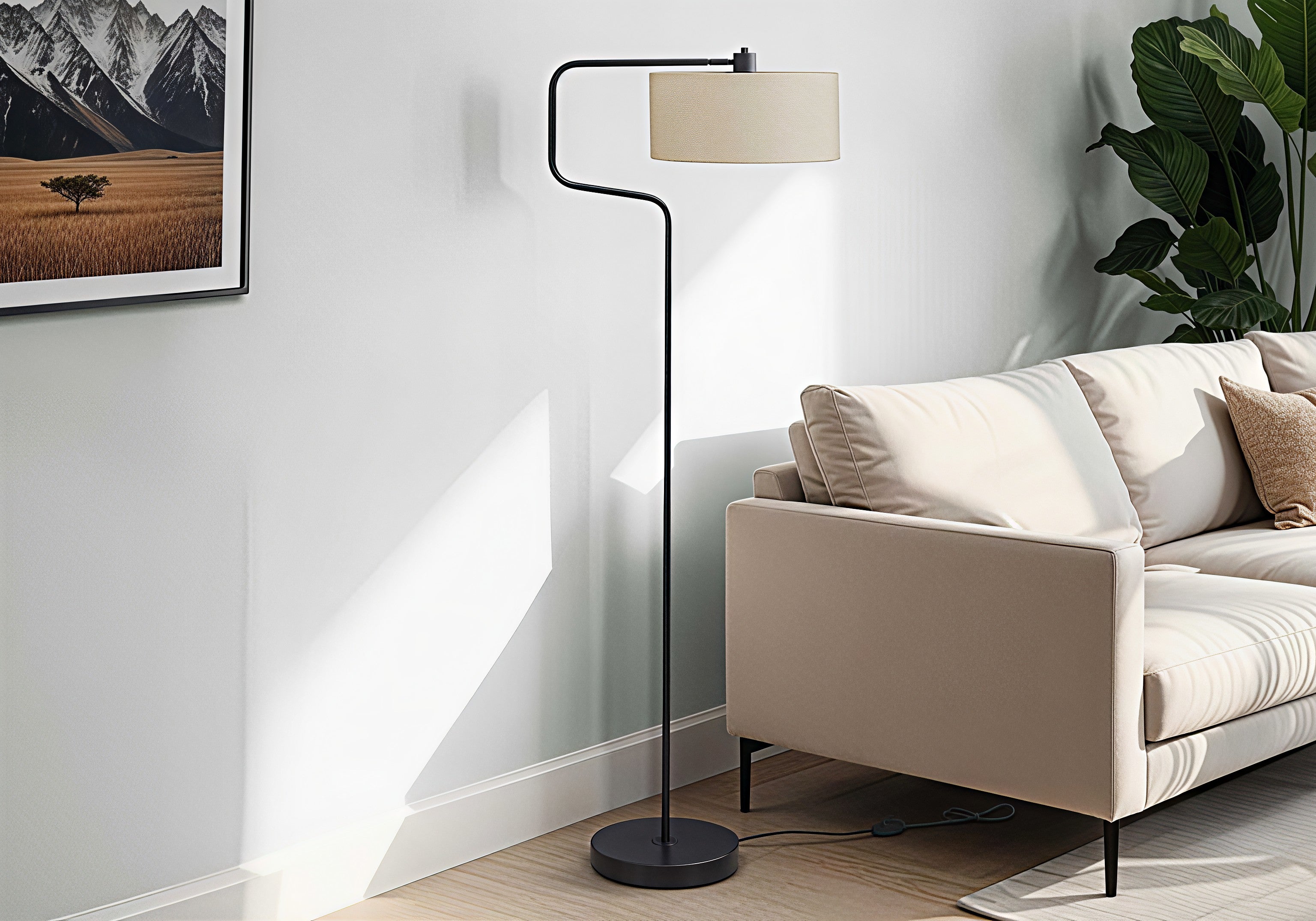ARCENZA CURVA™ – MODERN C-ARM FLOOR LAMP – I 9690